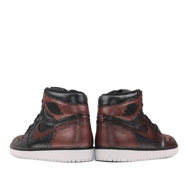 AIR JORDAN 1 HI OG "Fearless"