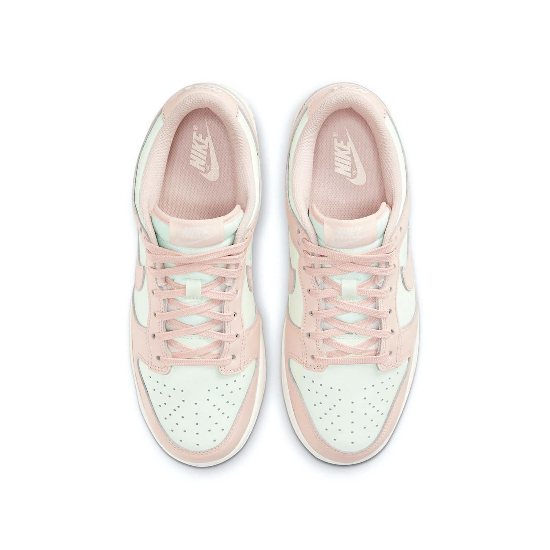 NIKE DUNK WMNS LOW 'ORANGE PEARL'