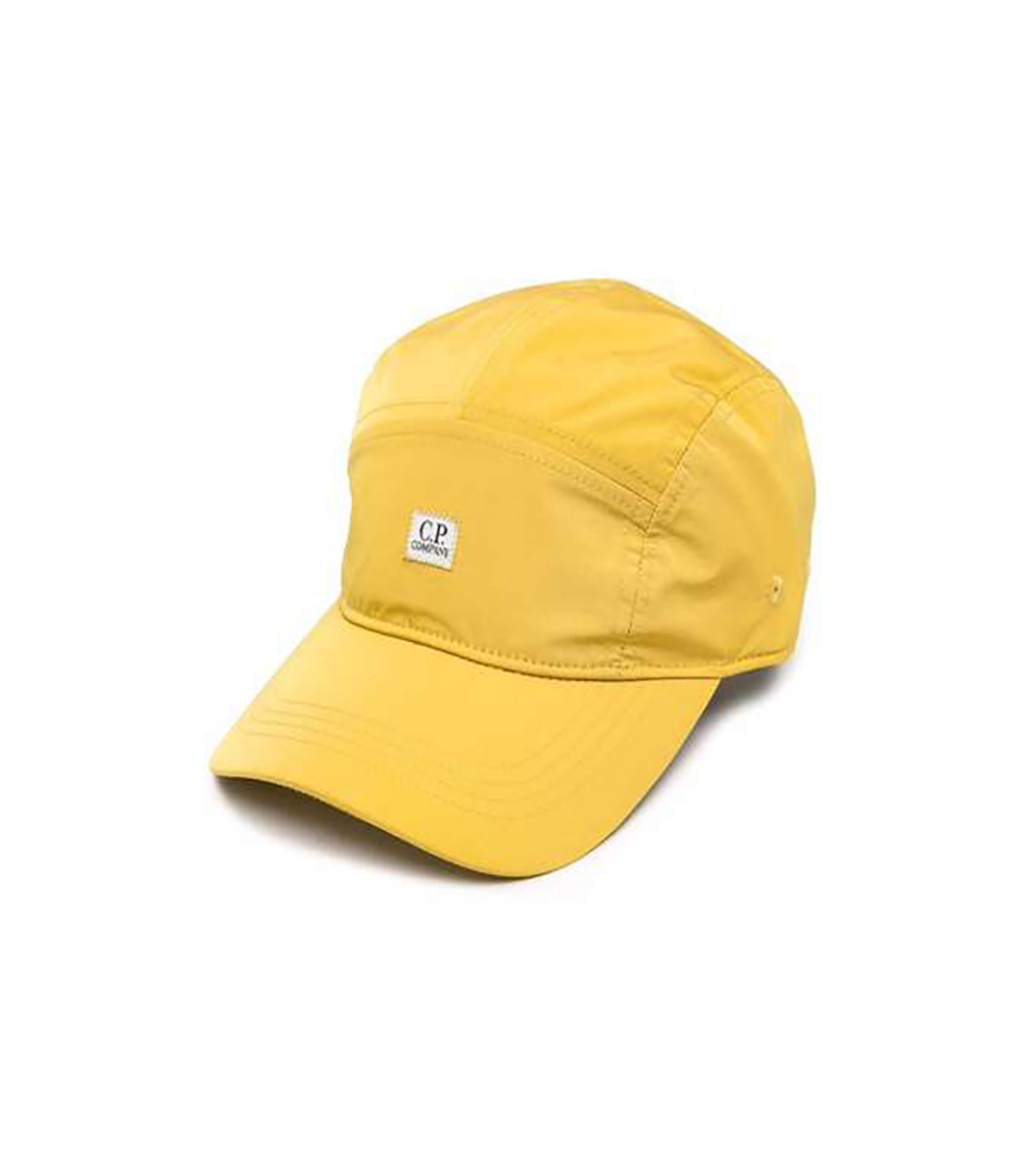 CP COMPANY CHROME CAP IN YELLOW